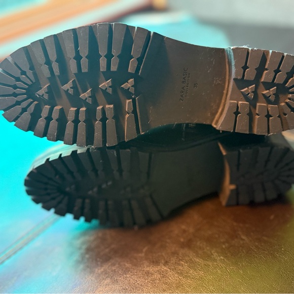 Zara black leather over-the-knee boots with a low lug sole Zipper and buckles. - Picture 5 of 6